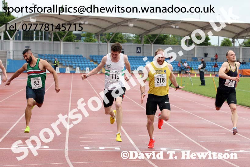 Senior mens 200 metres, Northern Championships, Sport City, Manchester. Photo: David T. Hewitson/Sports for All Pics